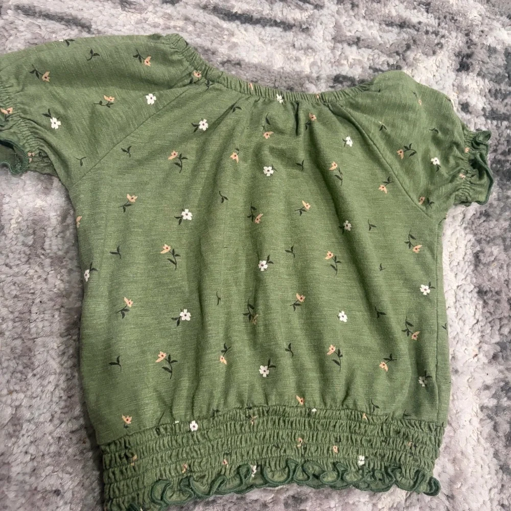 Toddler Girl Old Navy Green Floral Top size 3t Preowned